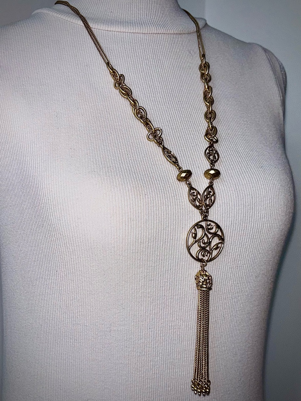 Lia Sophia “Swish” Necklace - Picture 5 of 9